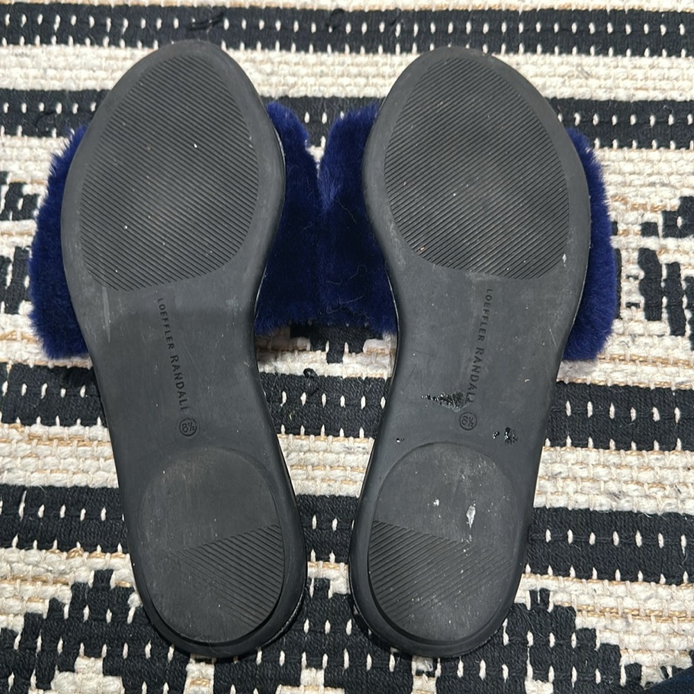 LOEFFLER RANDALL Navy Isabel Dyed Shearling Slide Sandals - Picture 4 of 4